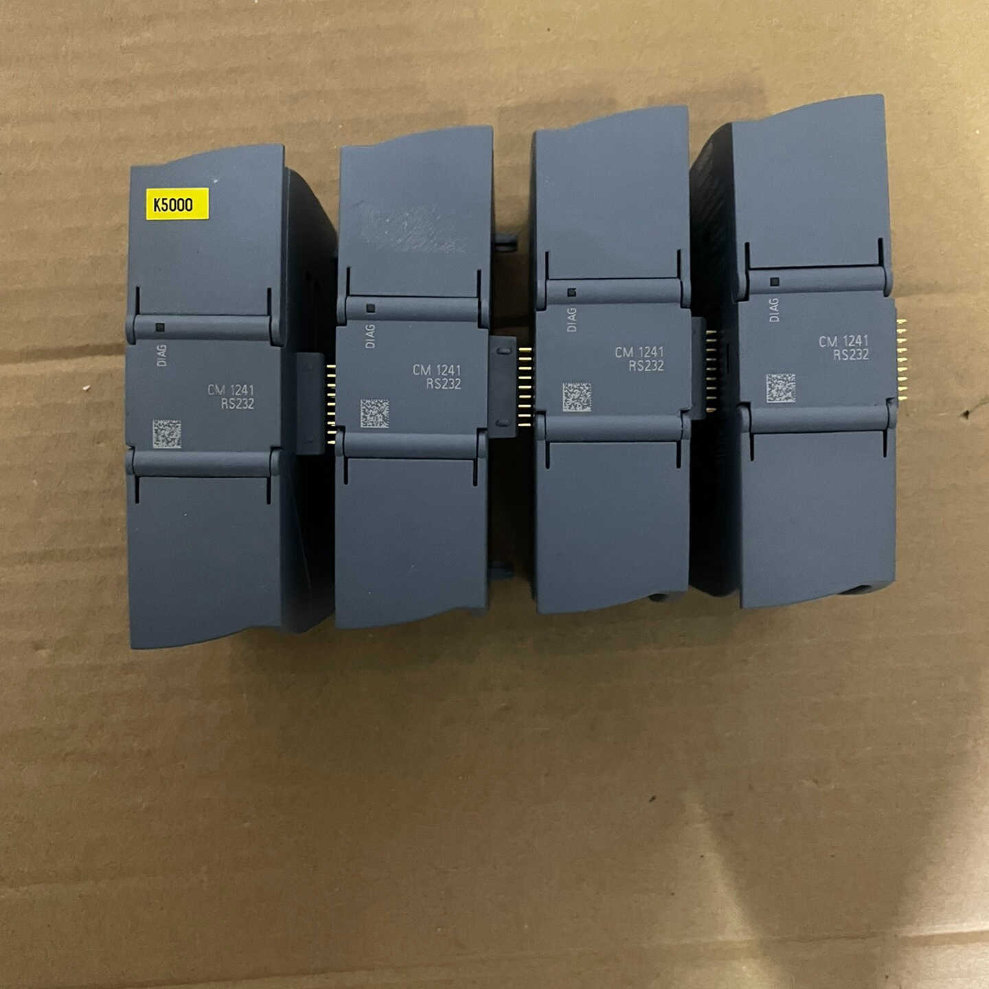 S7-1200 241-1AH32-0XB0，实图拍摄