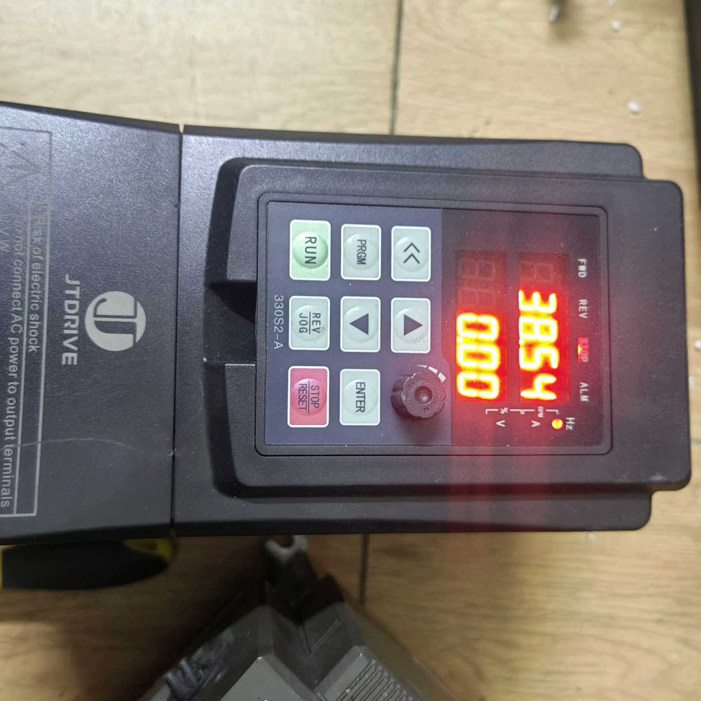 金田变频器JT330S2，型号KB0040G3，4.0KW