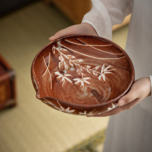 日本进口志野烧手作竹叶纹深盘