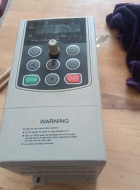 议价WARNG变频器，D6-T4-o2R2，Ac3PH380可维修
