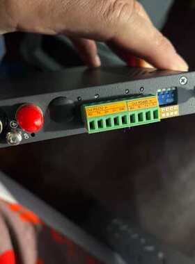 议价英飞拓+N1102BHT-1V1D1B-R光端模块，可维修