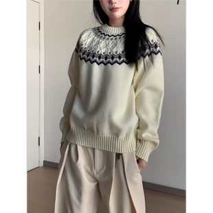 早秋新款 Night 费尔岛绞花针织仿羊绒圆领舒适插肩毛衣 the Stay