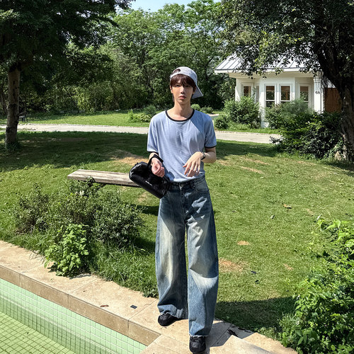 慵懒风直筒宽松牛仔裤