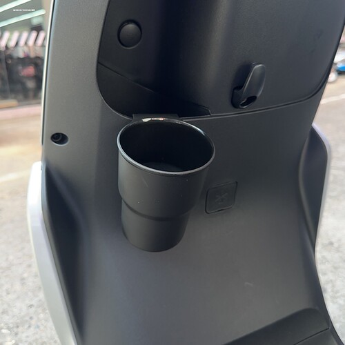 适配于九/号电动q80c/q90/q30c/q85c前置水杯架改装收纳盒配件