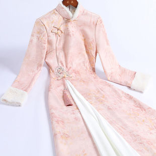新中式粉色提花改良旗袍2025冬季年轻款A版奥黛加绒加厚连衣裙