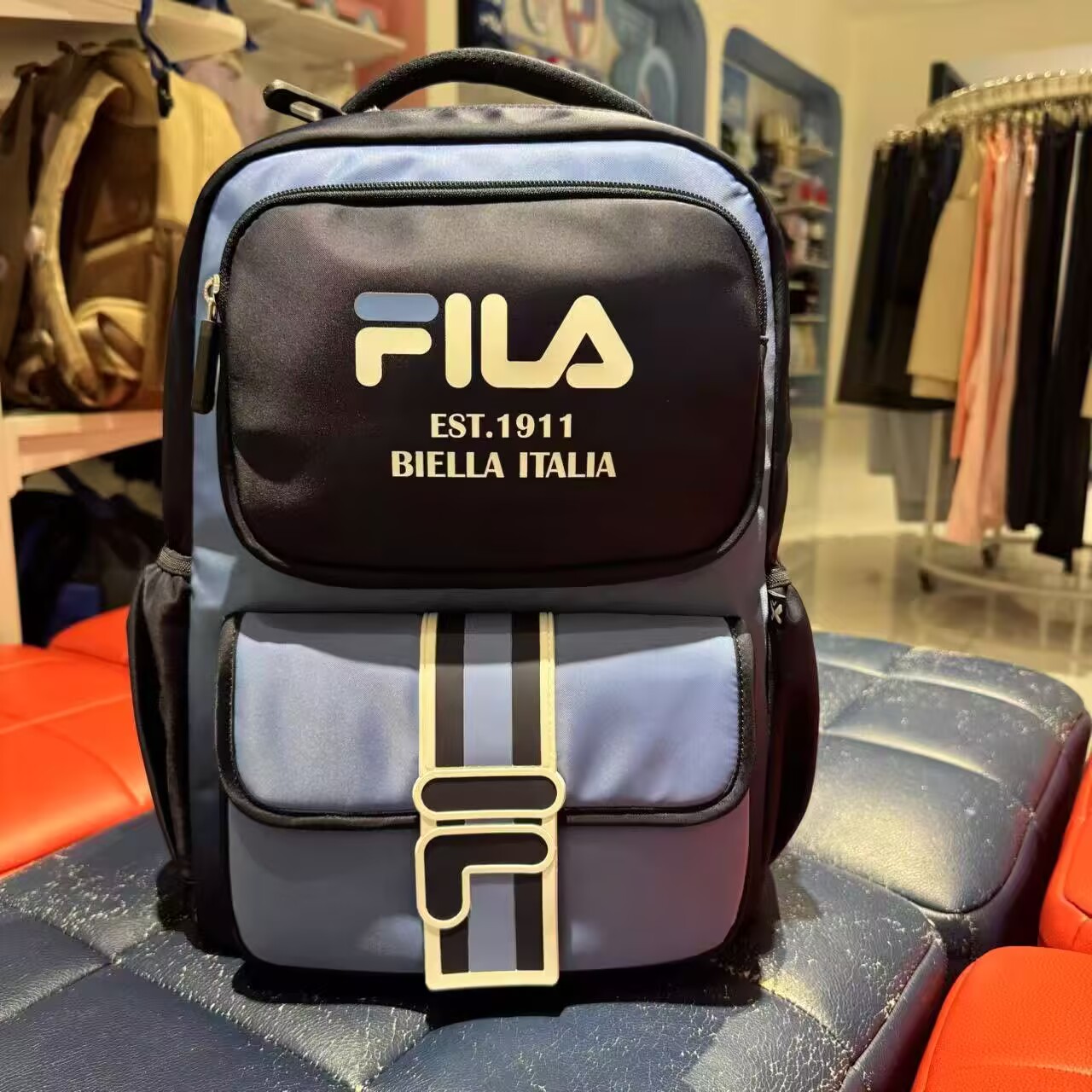 斐乐FILA减负护脊儿童双肩包