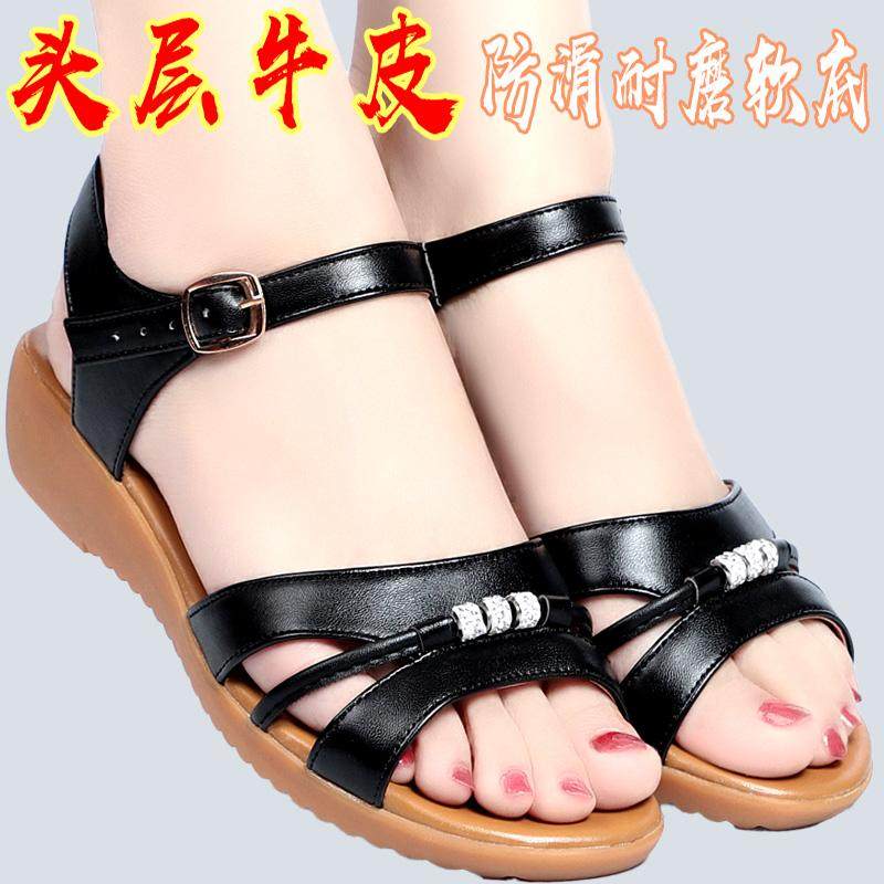 真皮女平底2025新款夏季软底防滑中老年妈妈休闲凉鞋女大码妈妈鞋