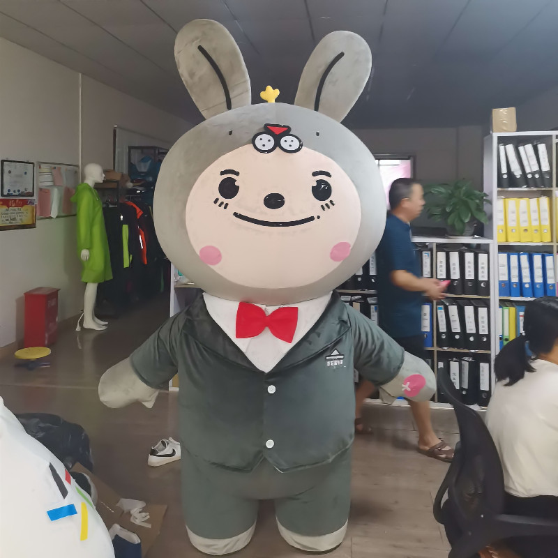 定做充气小兔子人穿活动公仔宣传气模绅士兔表演行走巡演卡通玩偶