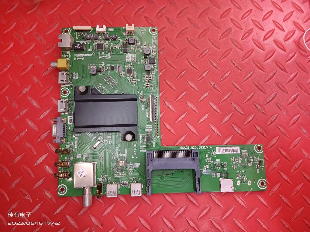 海信LED32K370(BOM3)/174905主板RSAG7.820.5831屏HE315GH-F12/S0