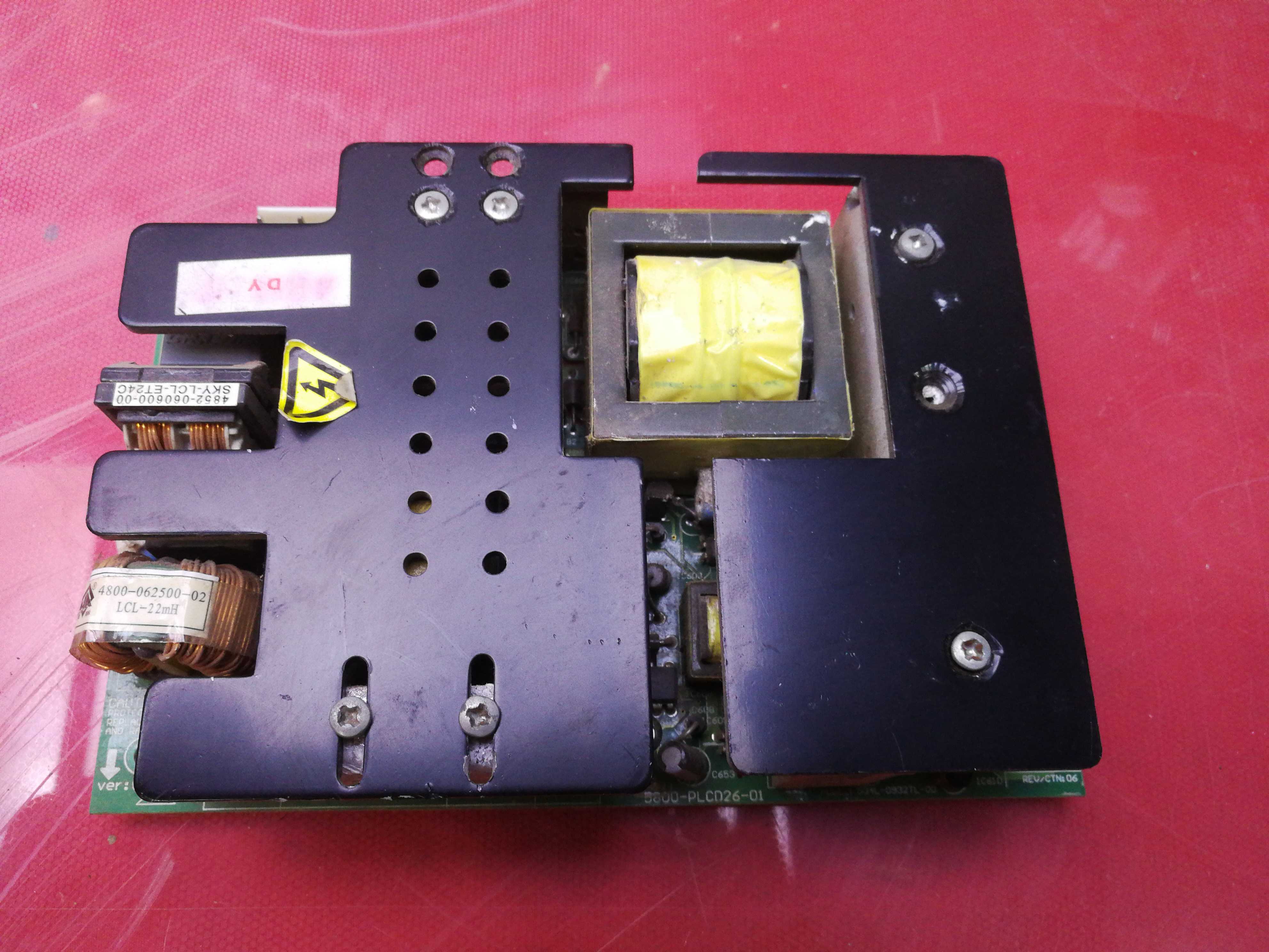 32寸创维32L01HM 电路电源板 5800-PLCD26-01/0/10C/02/04/05