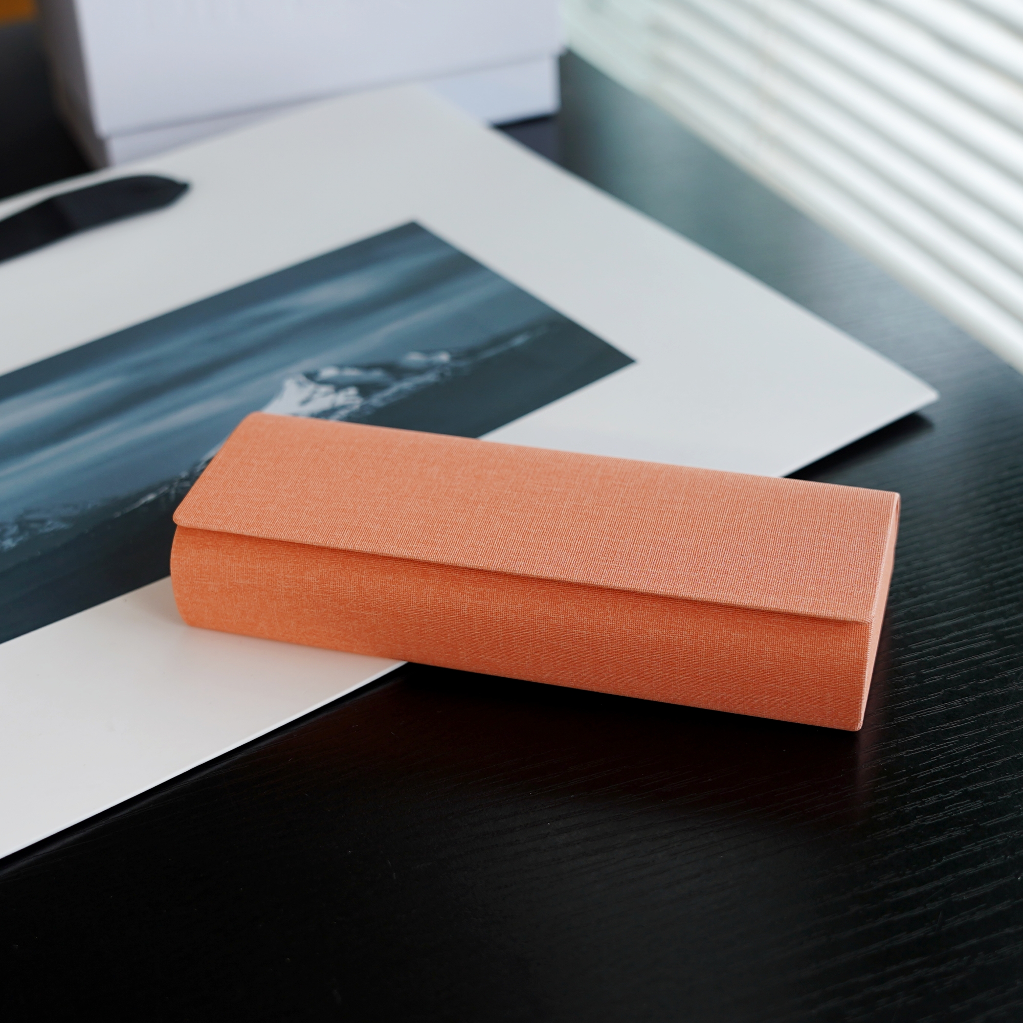 压变料色学生眼镜盒防压抗压