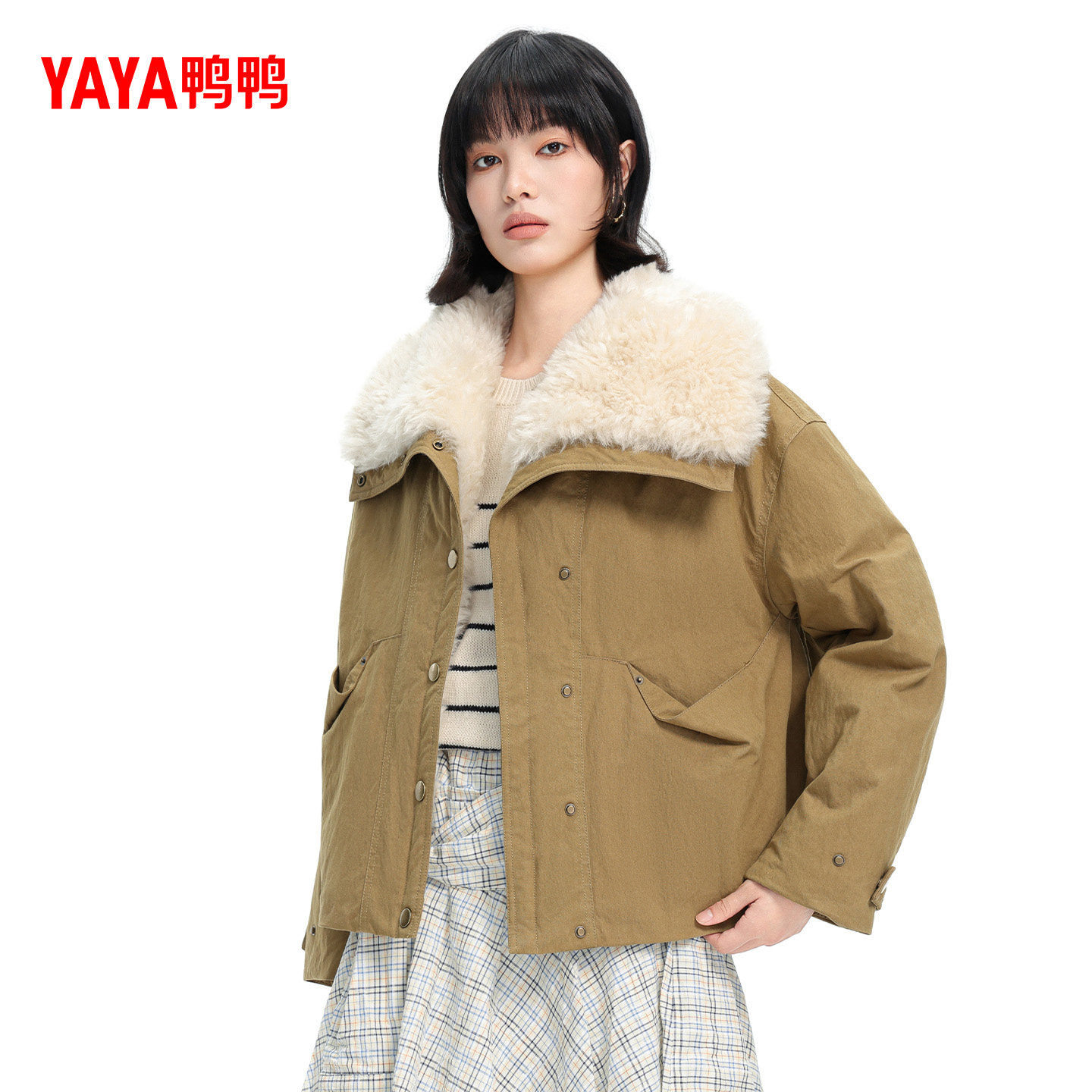 鸭鸭羽绒服女款2025冬季新款时尚潮流高端百搭短款鸭绒保暖外套S