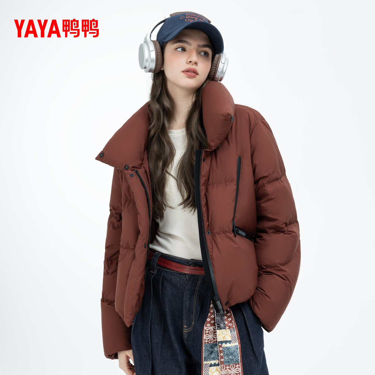 鸭鸭羽绒服女2025年冬季新品立领无帽简约舒适保暖鸭绒短款外套S