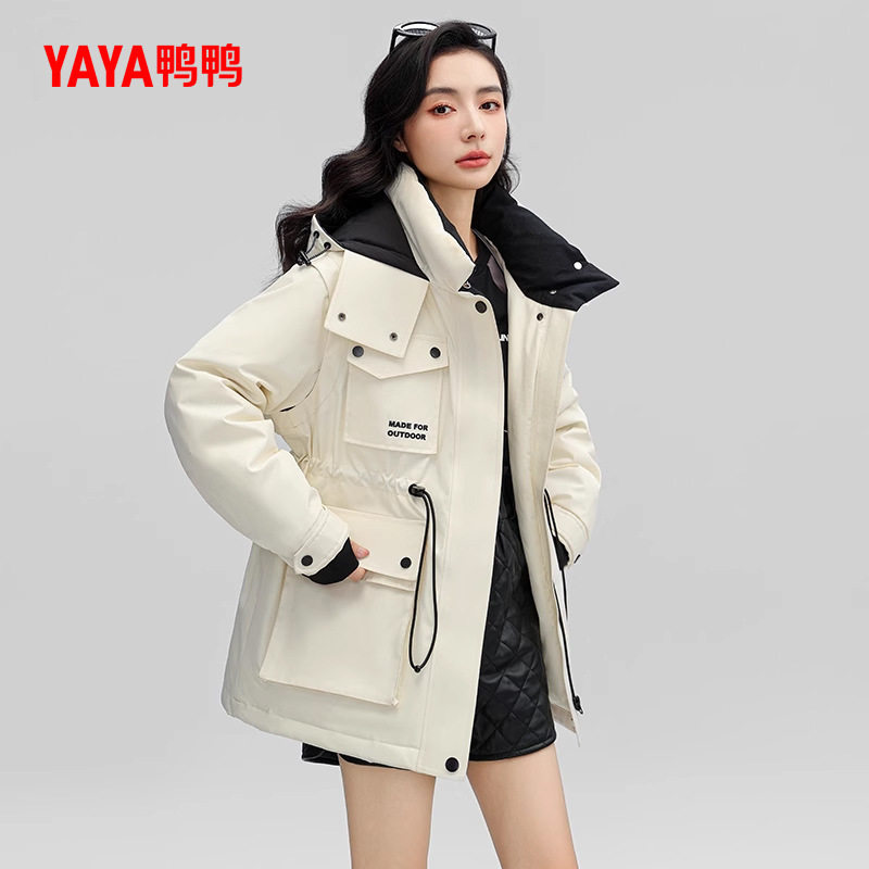 鸭鸭羽绒服女2025年冬季新品中长款连帽收腰时尚保暖工装鸭绒外套