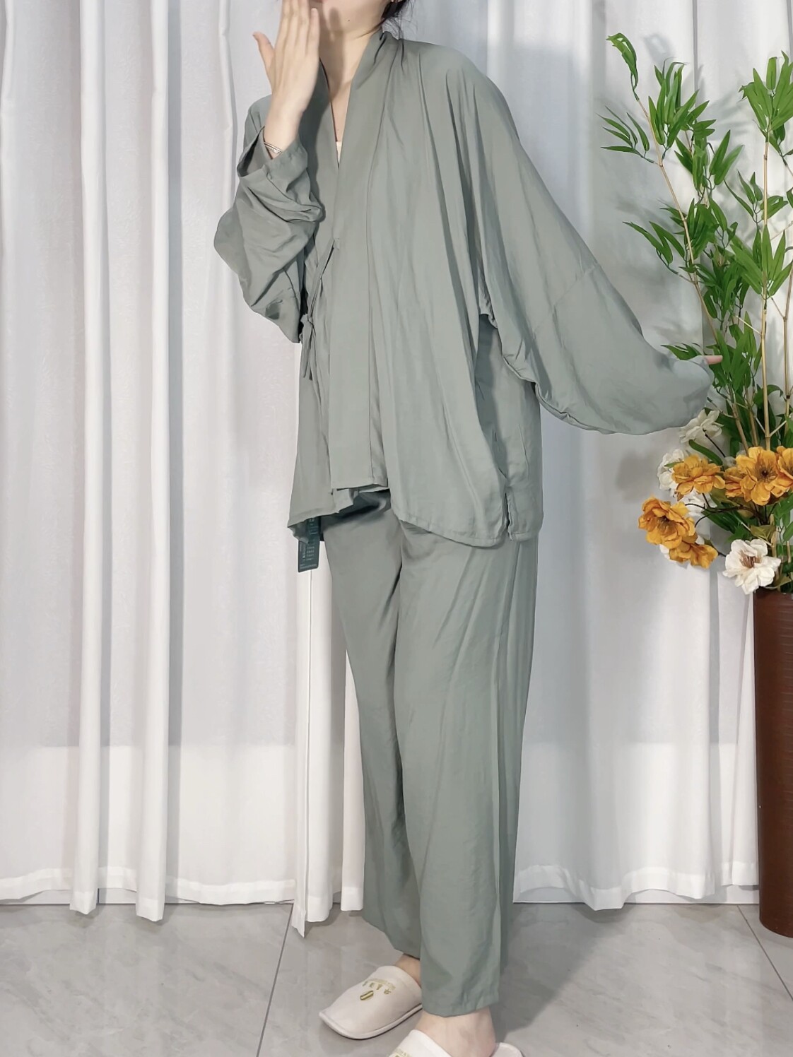 HANMOJI 오리지널 HANFU 남성용 가정복 대각선으로 착용하는 긴팔 정장 성인용 한 요소 단색 잠옷 개선