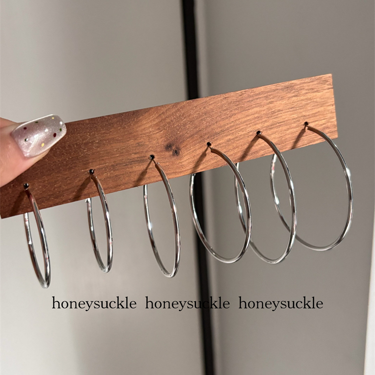 忍冬honeysuckle 经典不过时基础百搭简约甜酷辣妹金属大耳圈耳环