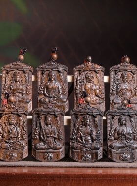 沉香木雕刻八大十二生肖守护木质工艺品男女随身平安吊坠车载挂件
