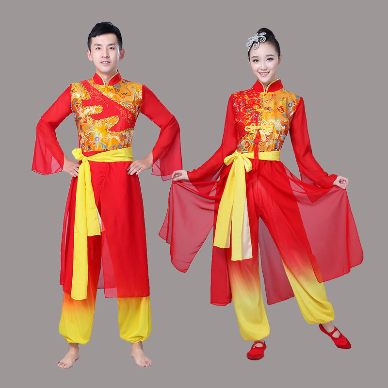 男女成人腰鼓队打鼓服中红色喜庆