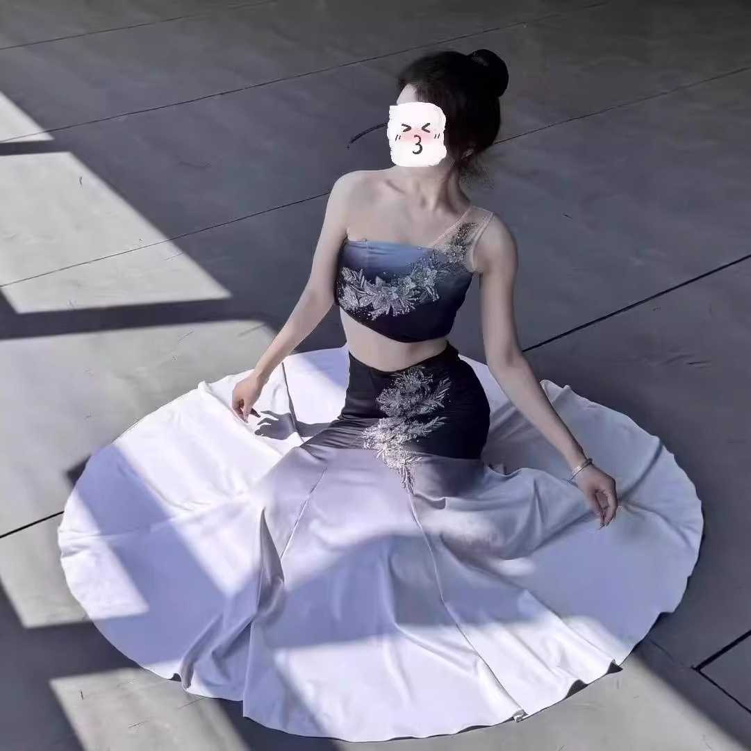 新款傣族孔雀舞演出服彩云之南女
