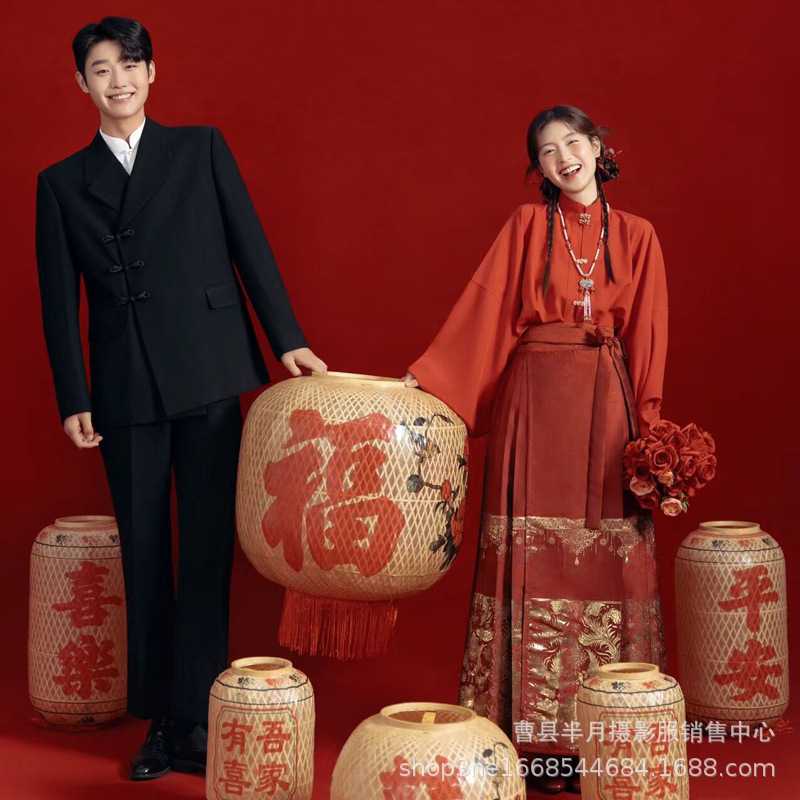 新款中式红色马面裙礼服套装｜