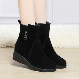 冬季翻毛皮中年妈妈短靴女冬加绒真皮软底坡跟防滑保暖大码棉鞋42