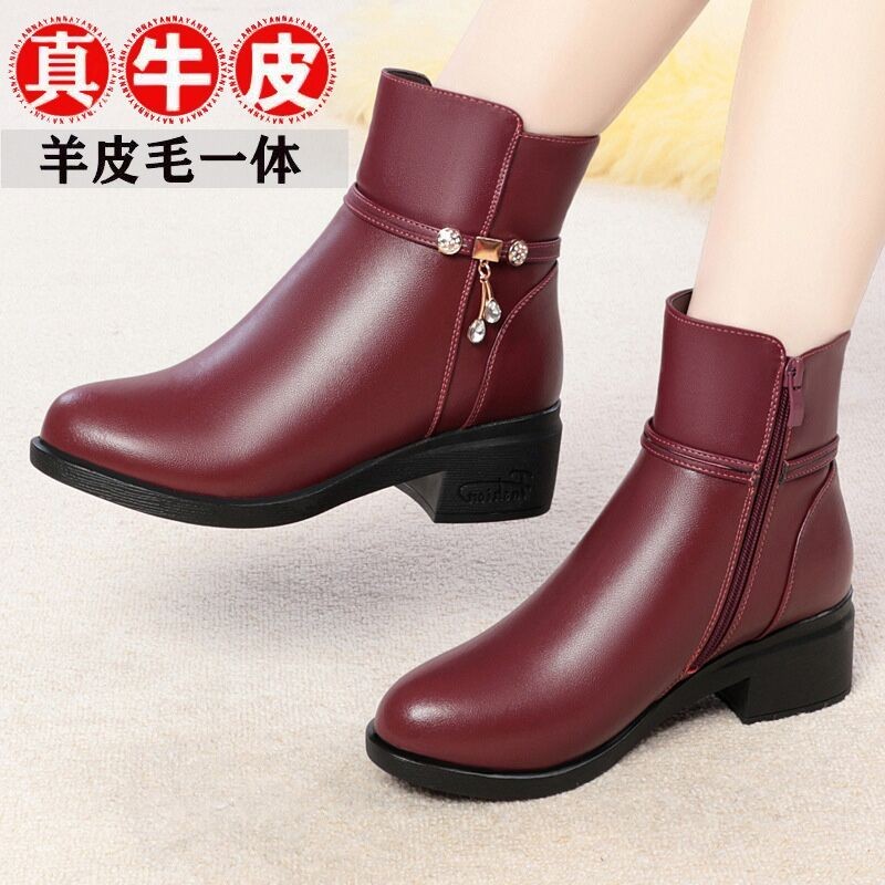 中年女士妈妈棉鞋真皮加绒短靴女舒适防滑中跟羊毛皮鞋大码靴子冬