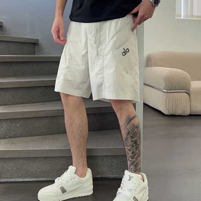 2025夏季新款男士时尚休闲百搭薄料简约潮牌高端潮流直筒五分裤潮