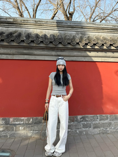 辣妹气质百搭正肩T恤女装冬季新款修身显瘦短袖内搭打底衫上衣ins