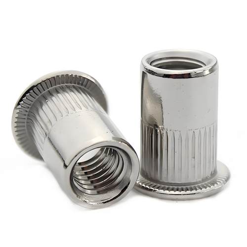 304不锈钢拉铆螺母铆接