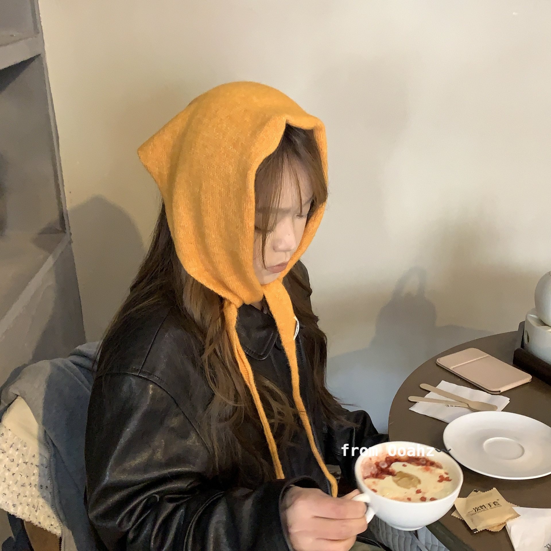 红橙黄蓝!~韩国澳毛纯色百搭三角巾多用小围巾披肩羊毛系带头巾女 - 实物图