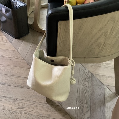 奶香可可~棕色复古hobo质感软皮单肩包 小众设计腋下包通勤手提包