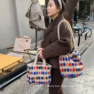 彩色毛绒绒水桶包包斜挎包手提