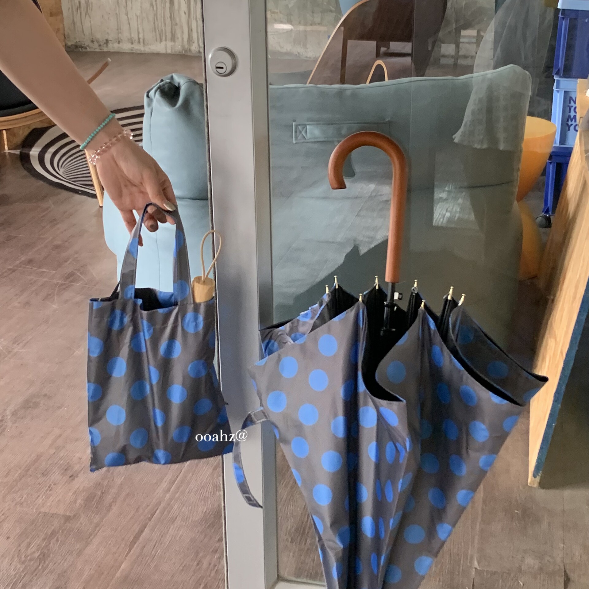 苍山洱海~升级手提袋！自制韩系波点黑胶晴雨伞拍照好看长柄雨伞