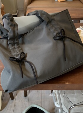 珊瑚海 褶皱感灰色蝴蝶结托特包 大容量早八上课包通勤简约单肩包