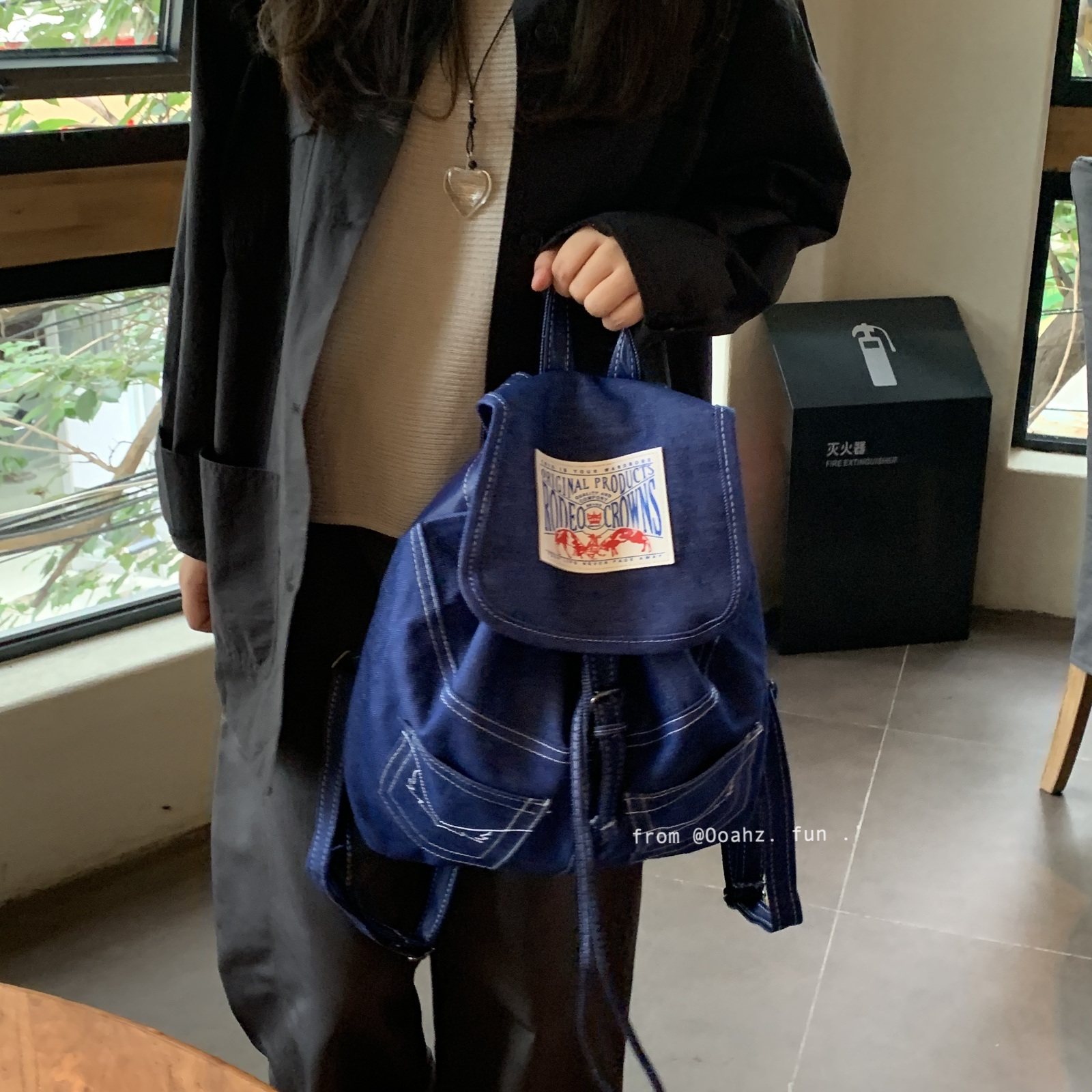 抱歉不多了！单宁牛仔补丁双肩包~自留百搭休闲背包复古上课书包