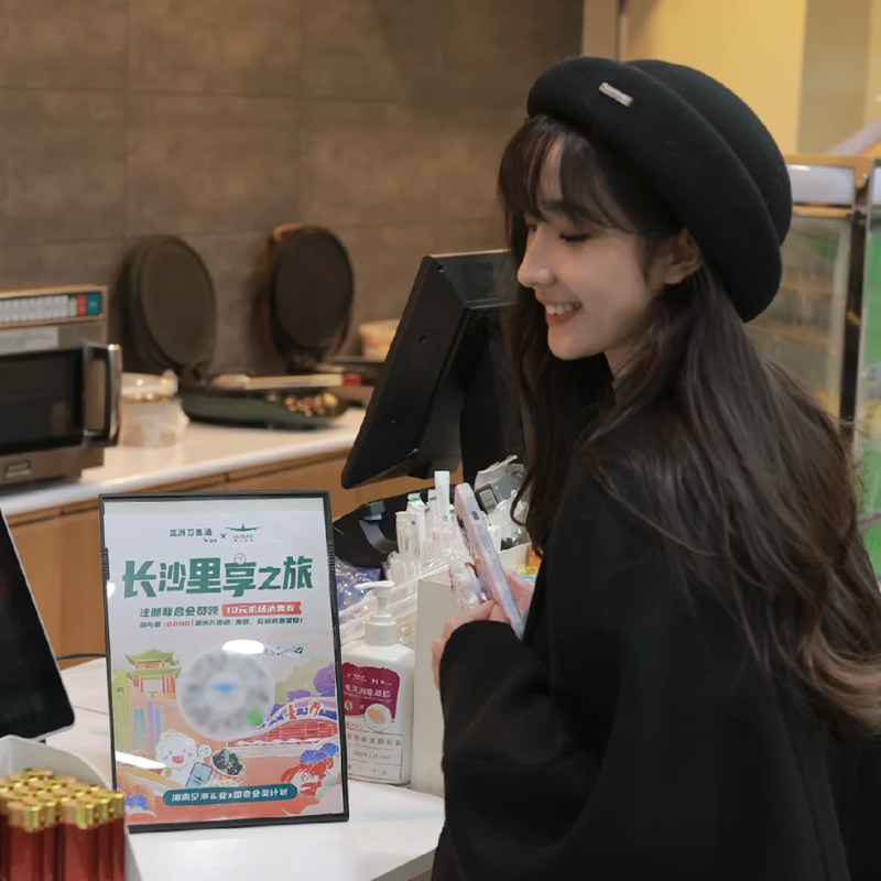 羊毛呢手工珍珠链条女复古贝雷帽