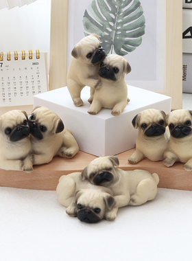 可爱小巴哥摆件仿真小狗pug幼犬公仔办公室桌面园艺汽车车载装饰