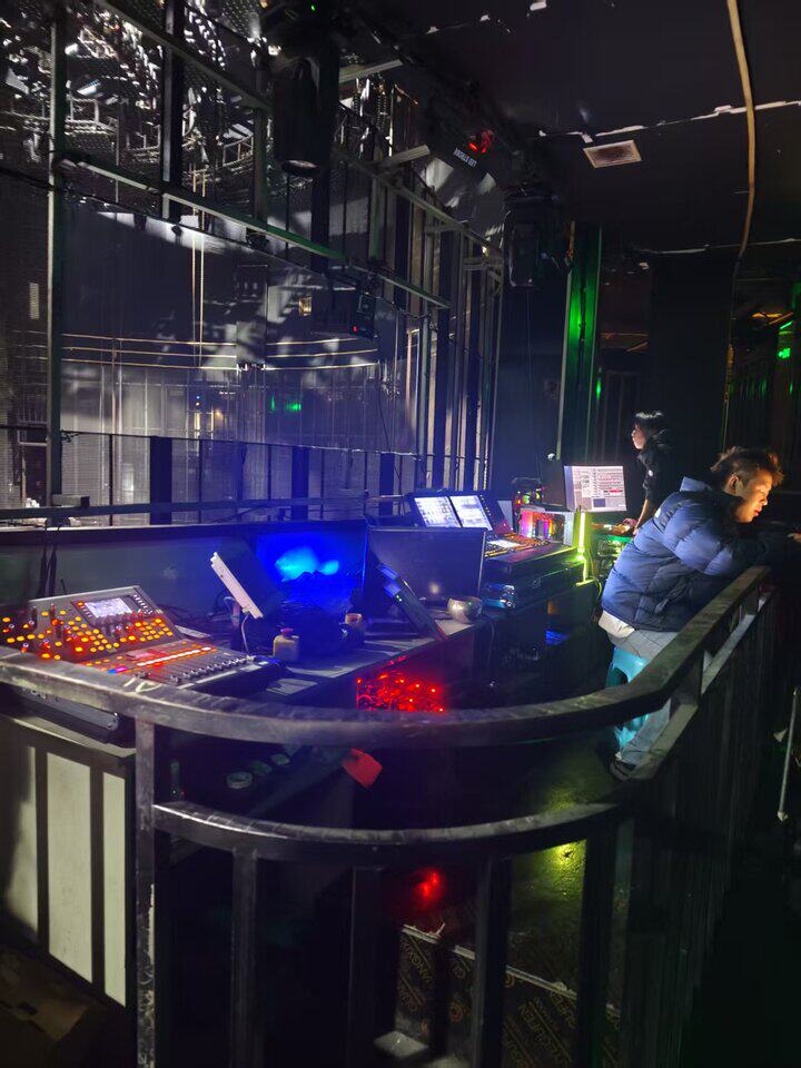 5月9日铜仁存放于贵州省德江县城南新区天空酒吧及龙湾国际KTV的音响设备和音响设备等资产（详见评估明细二、三项）网络拍卖公告