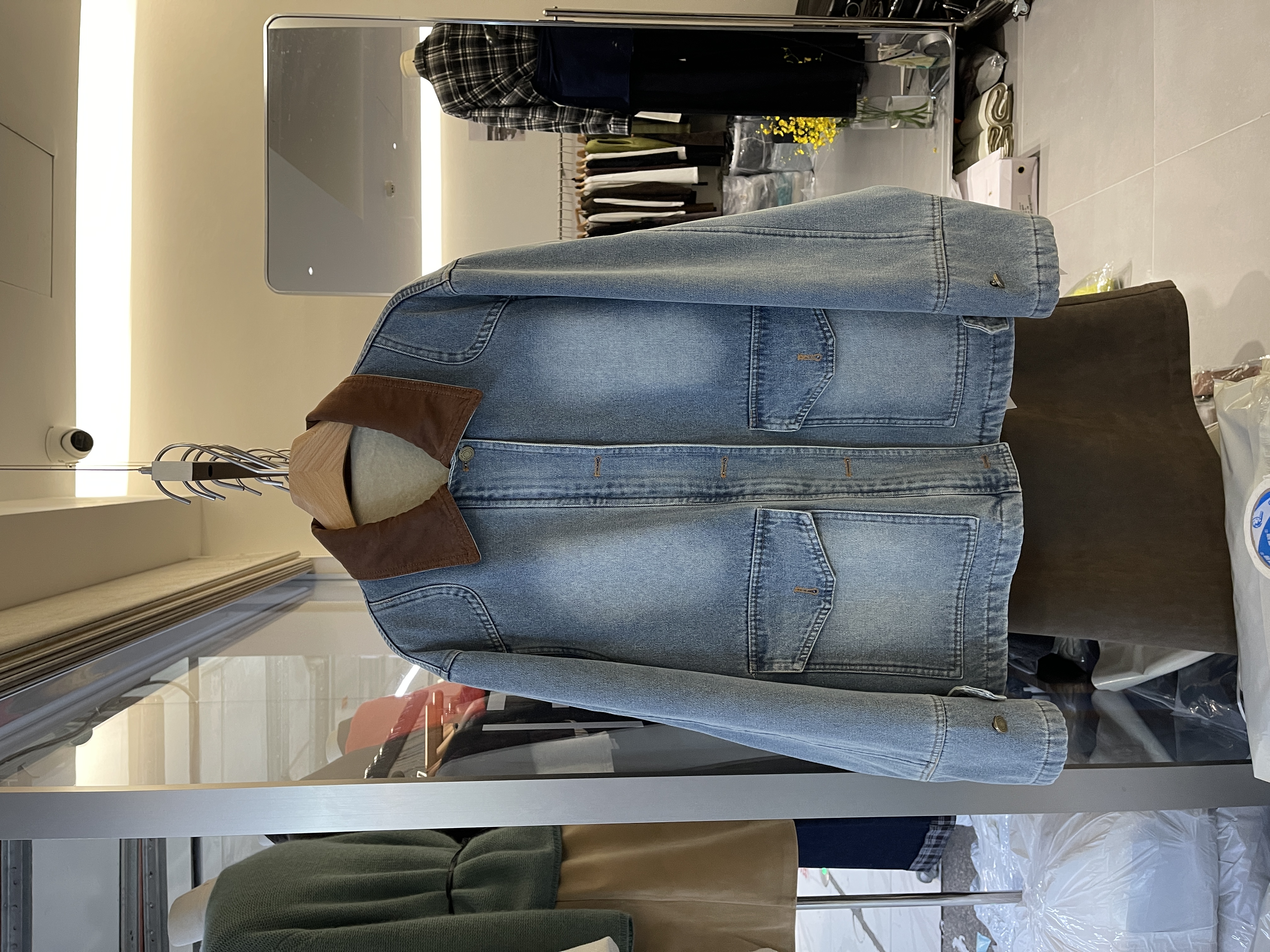 韩代复古撞色翻领设计感洗水牛仔加绒外套女2025新款宽松休闲夹克