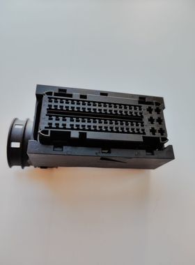 泰科 76PIN 端子底座 9-1452931-9