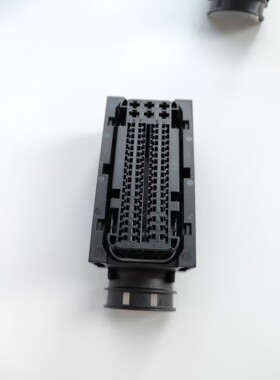 TE 泰科 连接器 9-1452931-9 9-1452995-9 76pin