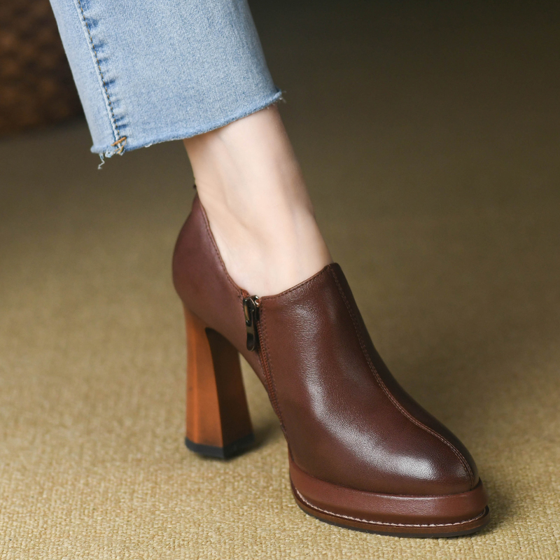 复古尖头深口羊皮粗跟高跟单鞋女