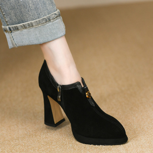 法式黑色尖头高跟单鞋女秋季新款羊猄皮茶花侧拉链深口粗跟皮鞋女