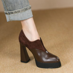 一脚蹬棕色尖头高跟鞋 款 女 女粗跟秋季 10.5cm拼接真皮深口厚底单鞋