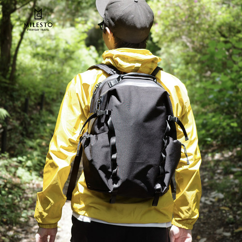 日本户外旅行城市休闲14寸双肩包