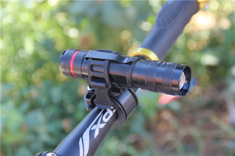 Eclairage pour vélo - phare - Ref 2399936 Image 3