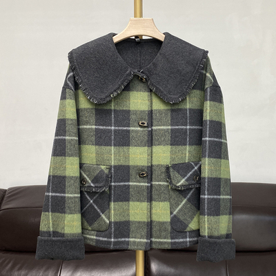娃娃领格子双面羊绒大衣短款