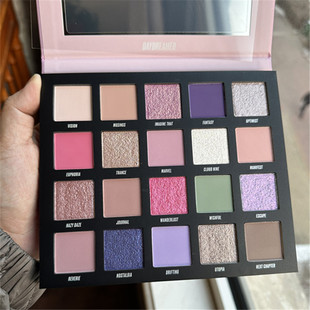 beautybay眼影盘DayDreamer幻想家限量20色珠光哑光玩妆演出