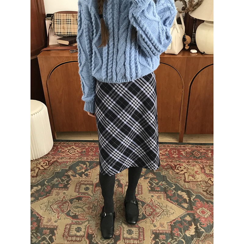 【清】原95，特45，黑色格纹半裙