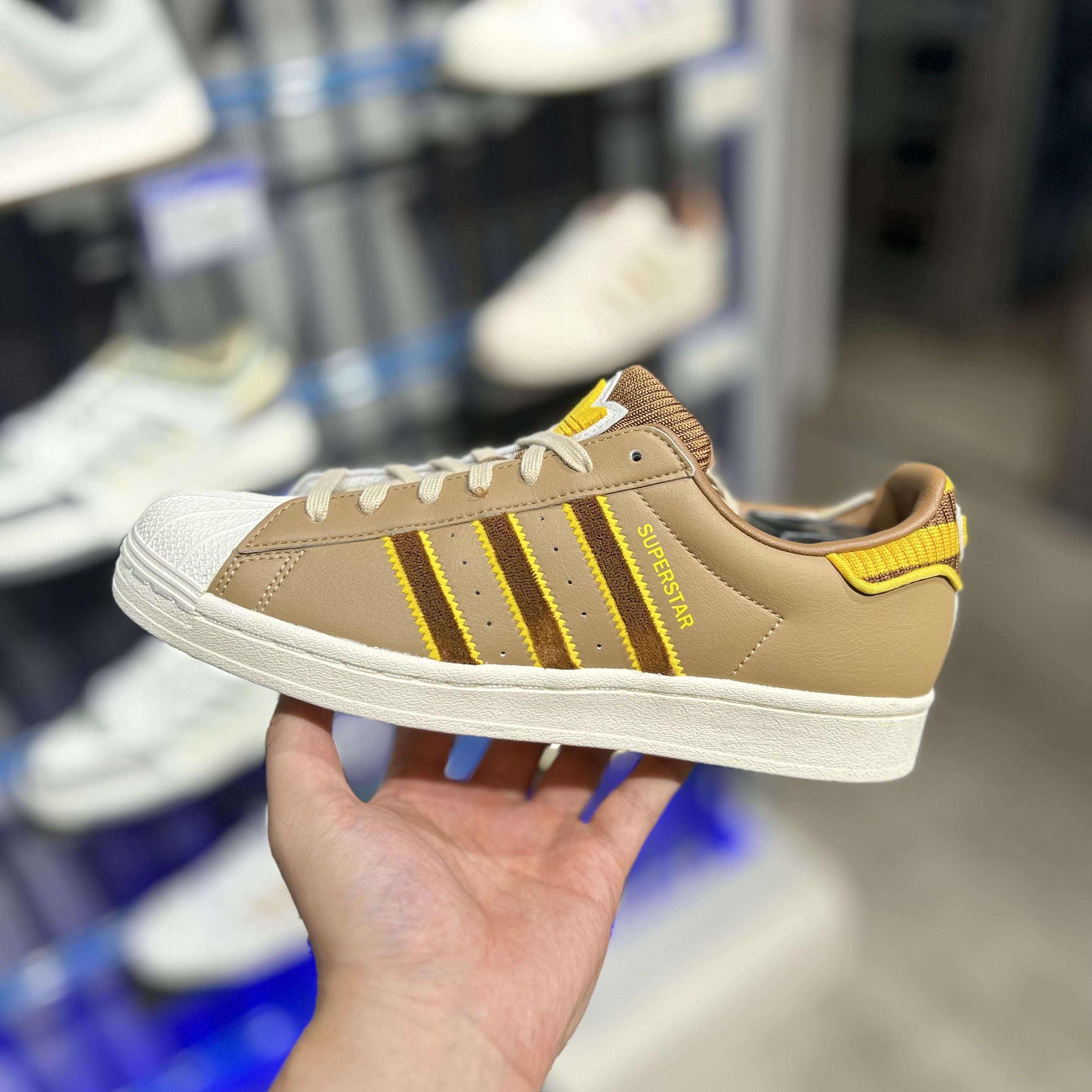 Adidas/阿迪达斯贝壳头休闲板鞋